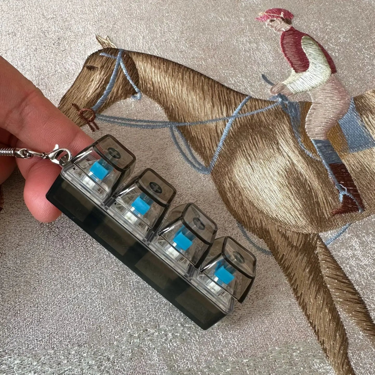 Portachiavi con tastiera LED Zonk™